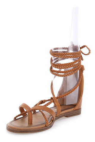 Sandfarbene Schnürsandalen mit flacher Café-Sohle kosten 2502