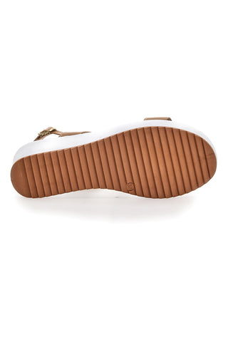 Cognacfarbene Plateausandalen, hergestellt im italienischen Café, Kosten 364022