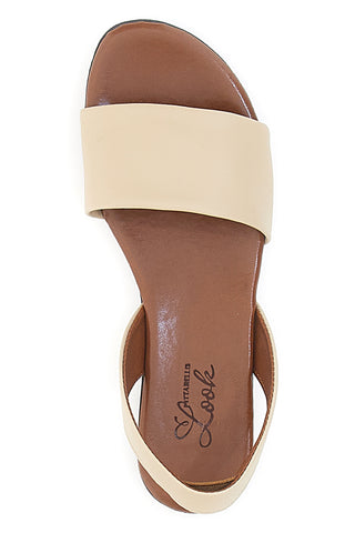 Flache sandfarbene flache Sandalen aus Leder im Pittarello-Look 225140