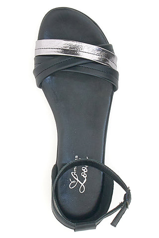 Flache schwarze Sandalen mit silbernen Details im Pittarello-Look 225410