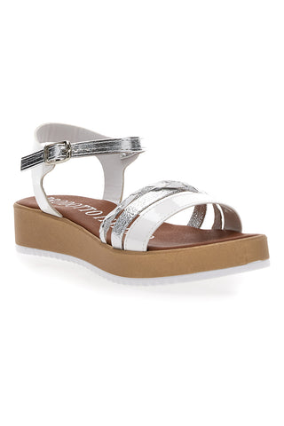 Weiße und silberne Sandalen mit Plateau Mio Tempo 4194