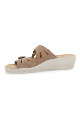 Beige Hausschuhe mit verstellbaren Trägern Fly Flot 16008