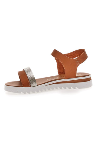 Cognacfarbene Sandalen, hergestellt in Italien, Plocadi 001
