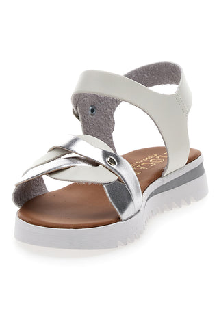 Weiße Sandalen, hergestellt in Italien, Plocadi 007