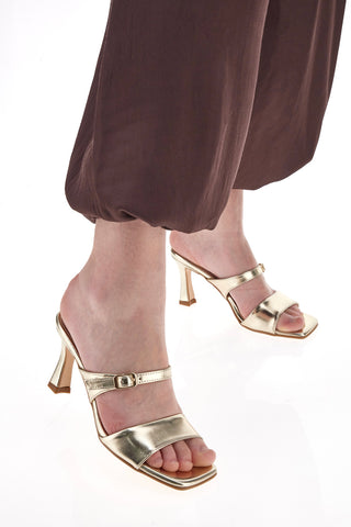 Goldene Mules-Sandalen mit Pittarello-Glam-Absatz 3631