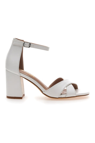 Weiße Sandalen mit Absatz und Riemen First Lady 410