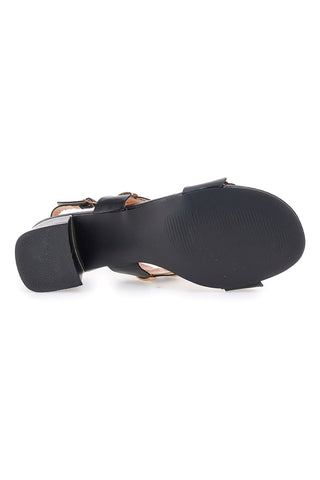 Die ersten schwarzen Slingback-Sandalen mit Absatz 22162