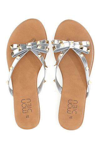 Flip-Flops mit silberner Schleife und Nieten MON DIEU PREA842