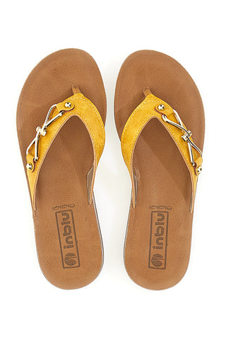 Gelbe Flip-Flops mit dekorativer goldener Schnalle INBLU 12 ZO