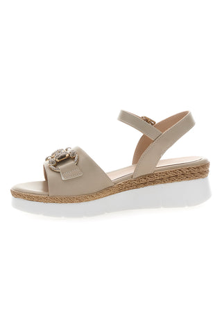 Beige Keilsandalen mit Schmuckdetail Mariella Burani 51304