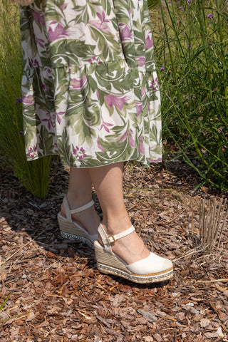 Weiße Espadrilles-Sandalen mit Keilabsatz und Schnalle Pittarello Sun 322290
