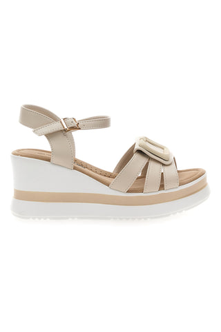 Sandali con zeppa beige con fasce e dettagli brillanti Energy E483