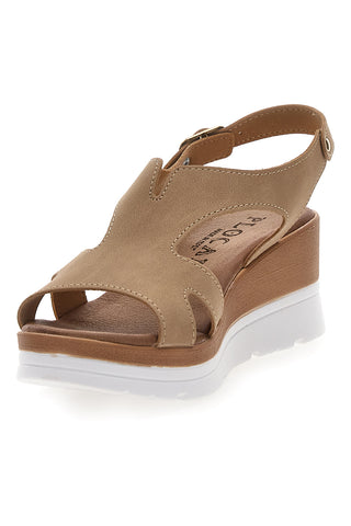 Beige Sandalen mit weißem Keilabsatz und Riemen PLOCADI 11074113