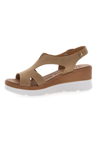 Beige Sandalen mit weißem Keilabsatz und Riemen PLOCADI 11074113
