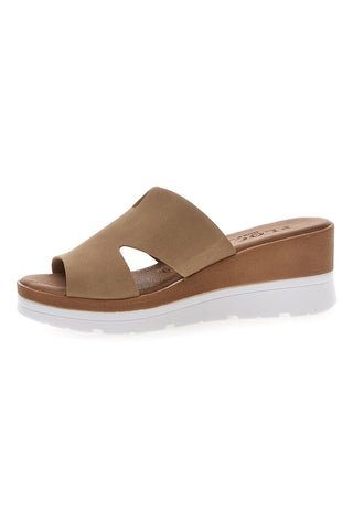 Beige Hausschuhe mit weißem Kontrastkeil PLOCADI 11071242