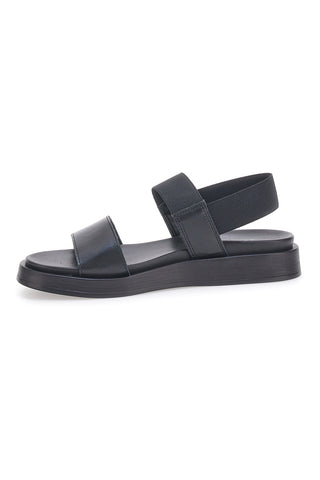 Schwarze Ledersandalen mit gekreuzten Riemen und elastischer Rückseite Pittarello Focus 28067