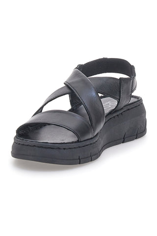 Schwarze Sandalen mit elastischer Rückseite und Plateau PITTARELLO FOCUS 3316124