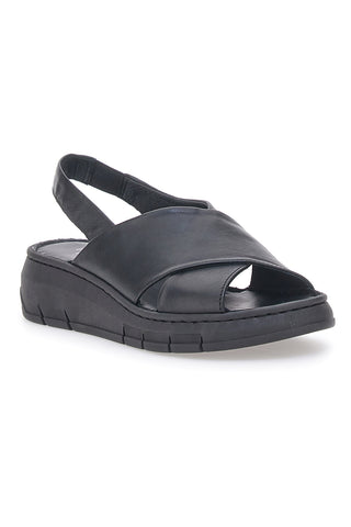 Sandali Neri con Tomaia in Pelle e Soletta Morbida PITTARELLO FOCUS 3315579