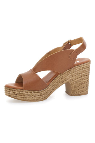 Braune Ledersandalen mit Absatz in Bastoptik, hergestellt in Italien, PITTARELLO 6714313