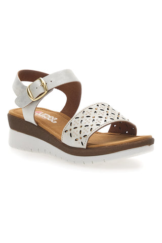 Weiße perforierte Keilsandalen Linea Comoda 7194P