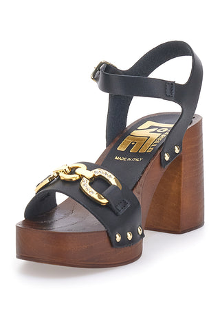 Schwarze Sandalen mit Blockabsatz und Goldkette Pittarello Love 9086