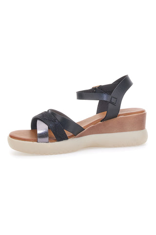 Sandali con zeppa bassa e fasce nere incrociate PITTARELLO SUN FW10172