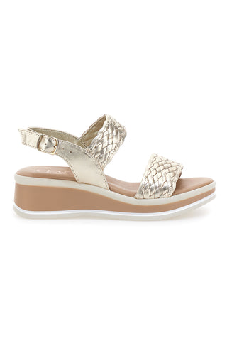 Sandali beige con intrecci brillanti e zeppa bassa Pittarello Class 12277
