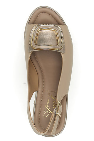 Sandali beige con zeppa e maxi fibbia Pittarello Look MK3197352