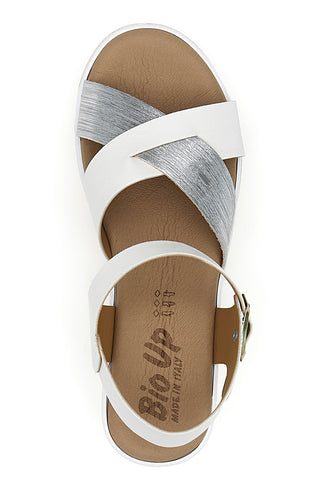 Weiße und silberne Sandalen mit Bio Up 402 Komfort-Innensohle