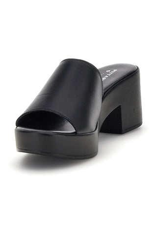 Zoccoli neri in pelle con fascia e tacco medio Pittarello 317471082
