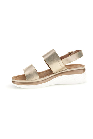 Goldene Sandalen mit weichem Speicher und Energy E444 Riemen