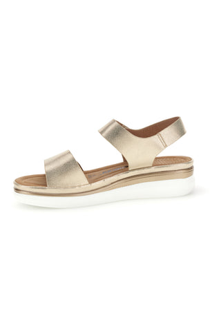 Sandali beige con zeppa e doppio strappo Energy E464