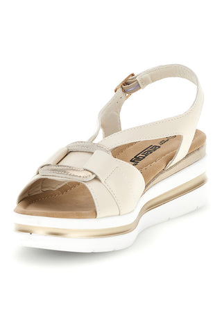 Beige Sandalen mit gekreuzten Riemen und weichem Memory Energy E490