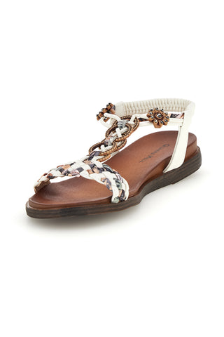 Weiße Sandalen mit geflochtenem Riemen und Metalldetails Quanna Mell 560317