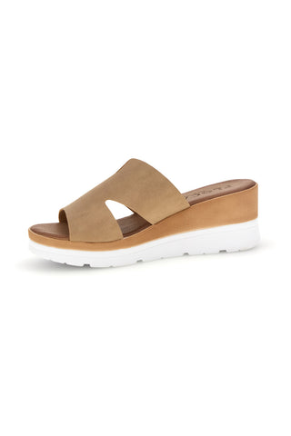 Sandali beige con zeppa e fascia incrociata Plocadi 11071242
