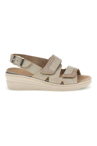 Beige Sandalen mit verstellbaren Riemen und herausnehmbarer Innensohle Prima riga 0183