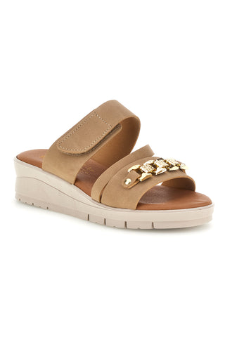 Beige Hausschuhe mit Hufeisen und verstellbarem Riemen Prima riga B315