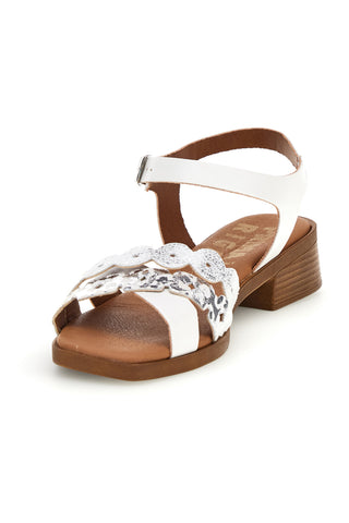 Weiße Sandalen mit verzierten Riemen Prima riga L43