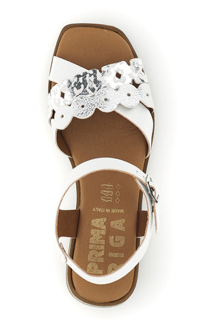 Weiße Sandalen mit verzierten Riemen Prima riga L43