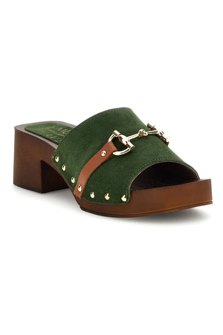 Sandalo verde in pelle con tacco e borchie Pittarello Must Have 11938