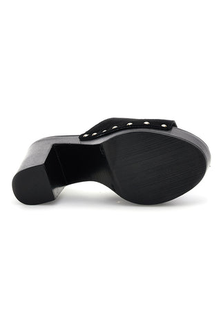 Sandalo nero con tacco e borchie Pittarello Must Have 11233