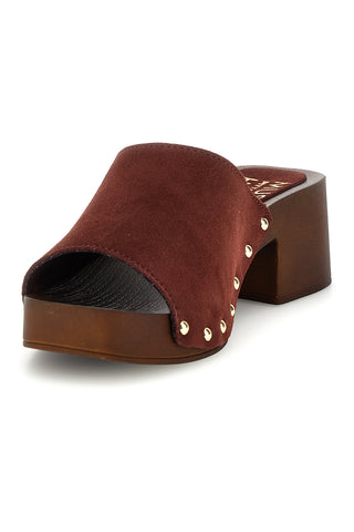 Sandalo bordeaux con tacco e borchie Pittarello Must Have 11934