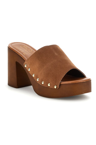 Sandalo marrone in pelle con tacco e borchie Pittarello Must Have 11933