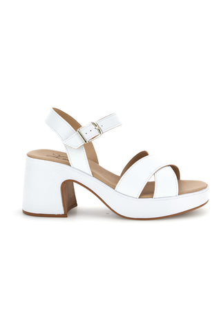 Weiße hochhackige Sandalen Pittarello Look MK3557C435