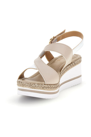 Weiße Sandalen mit Plateau-Keil und Riemen im Pittarello-Look MK3313109