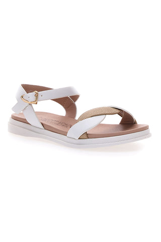 Weiße Sandalen mit Riemen und weicher Sohle SWEET YEARS 0242
