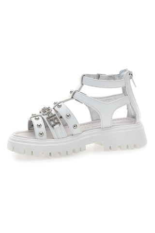Weiße Sandalen mit Nieten und Metalllogo Laura Biagiotti 96219451