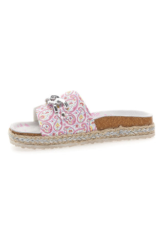 Weiße Hausschuhe mit rosa Muster und dekorativer Kette Pitt Kids 14506