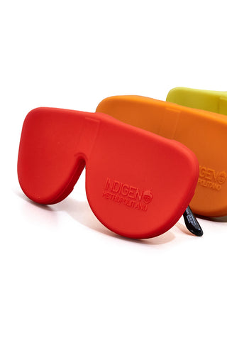 Salva occhiali rosso morbido e flessibile Indigeno Metropolitano GLASSES HOLDER 1