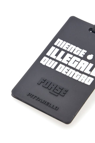 Anhänger für schwarzen Koffer 